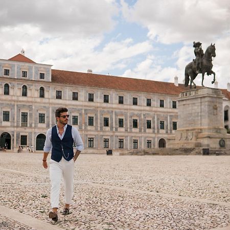 Alentejo Marmoris Hotel & Spa, A Small Luxury Hotel Of The World Vila Viçosa Exterior foto The equestrian school of Cadre Noir