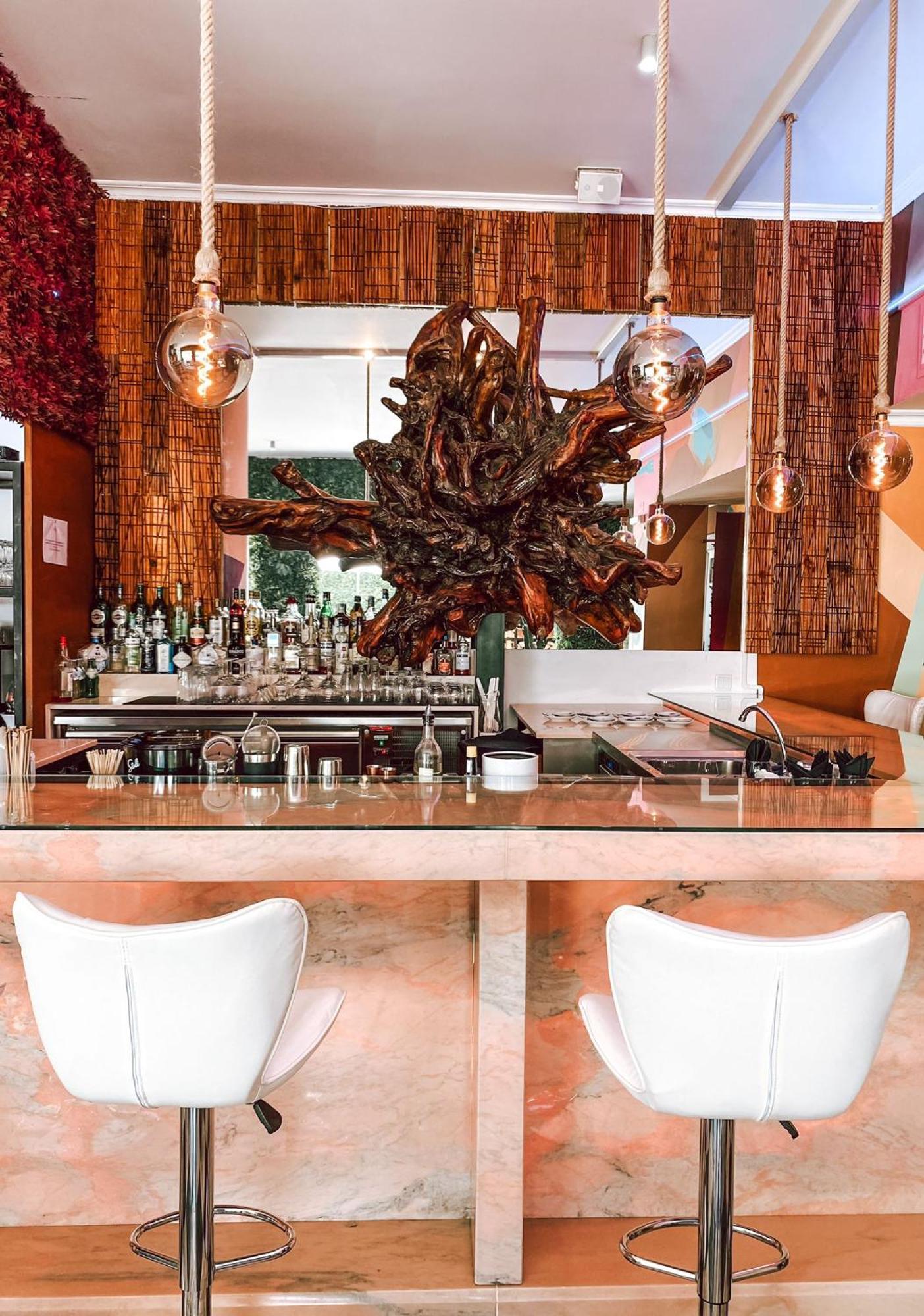 Alentejo Marmoris Hotel & Spa, A Small Luxury Hotel Of The World Vila Viçosa Exterior foto The bar at the restaurant