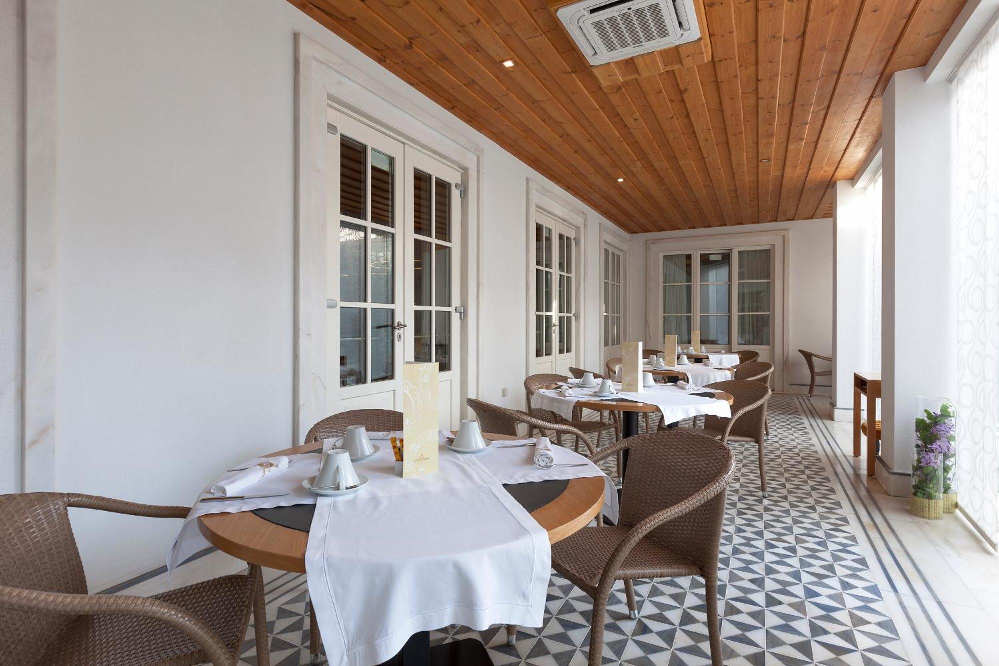 Alentejo Marmoris Hotel & Spa, A Small Luxury Hotel Of The World Vila Viçosa Exterior foto The restaurant