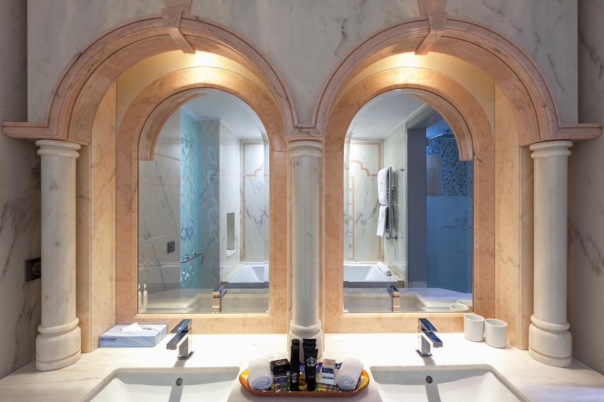 Alentejo Marmoris Hotel & Spa, A Small Luxury Hotel Of The World Vila Viçosa Exterior foto Bathroom