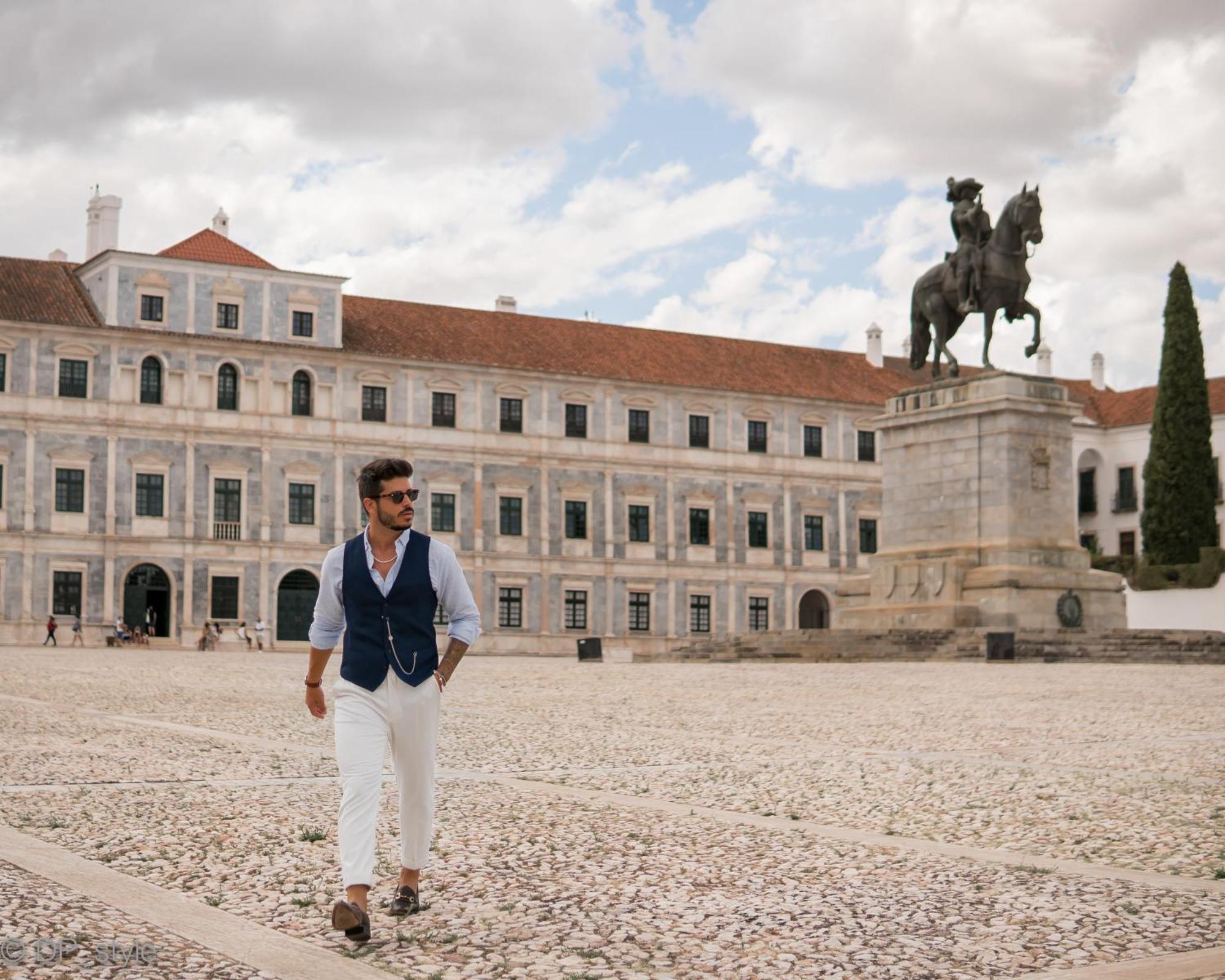 Alentejo Marmoris Hotel & Spa, A Small Luxury Hotel Of The World Vila Viçosa Exterior foto The equestrian school of Cadre Noir