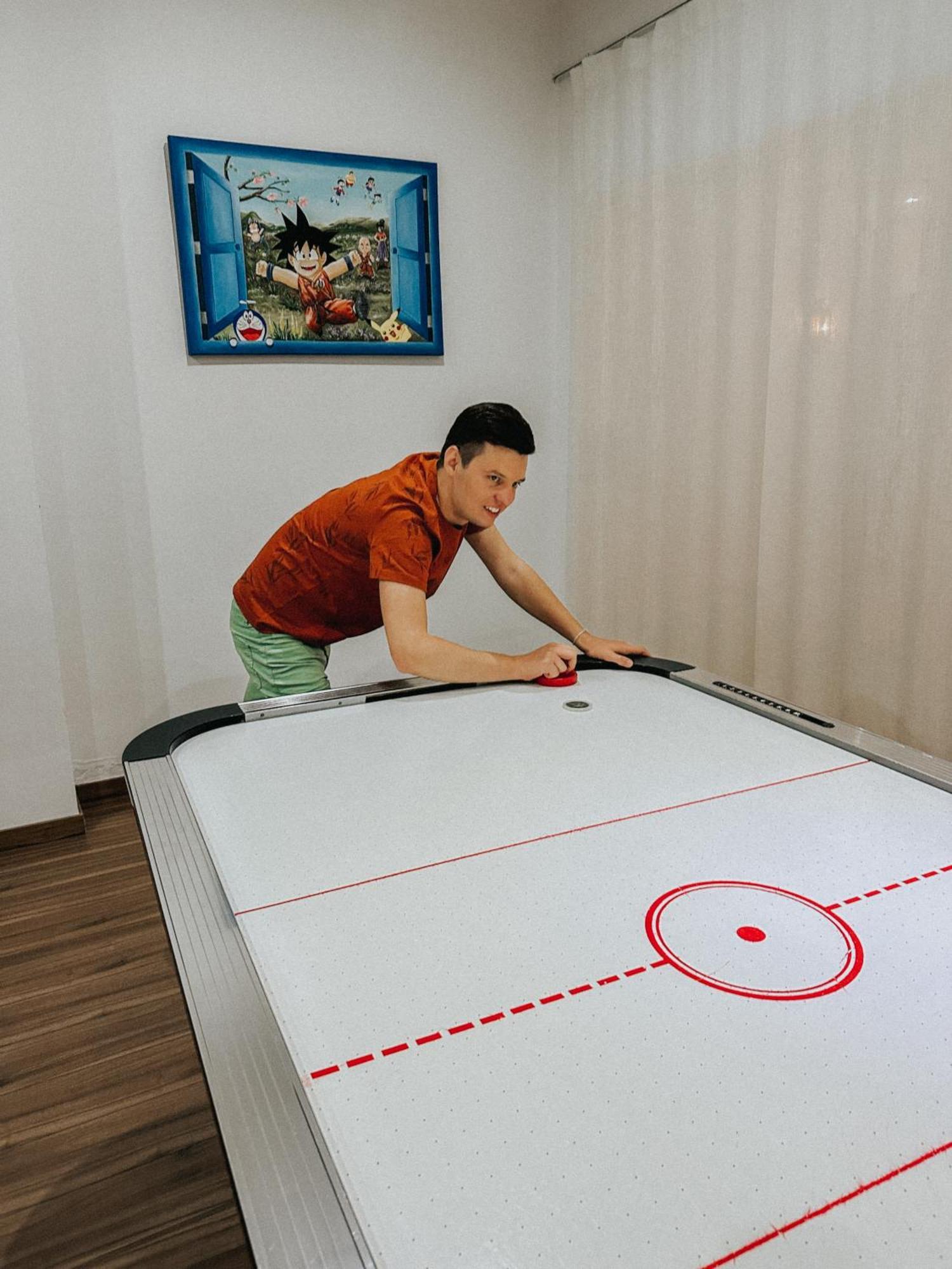Alentejo Marmoris Hotel & Spa, A Small Luxury Hotel Of The World Vila Viçosa Exterior foto Air hockey player